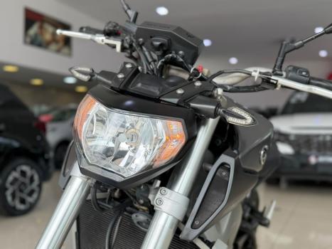 YAMAHA MT-09 850 ABS, Foto 15