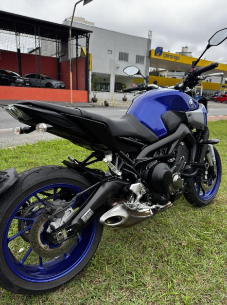 YAMAHA MT-09 850 ABS, Foto 3