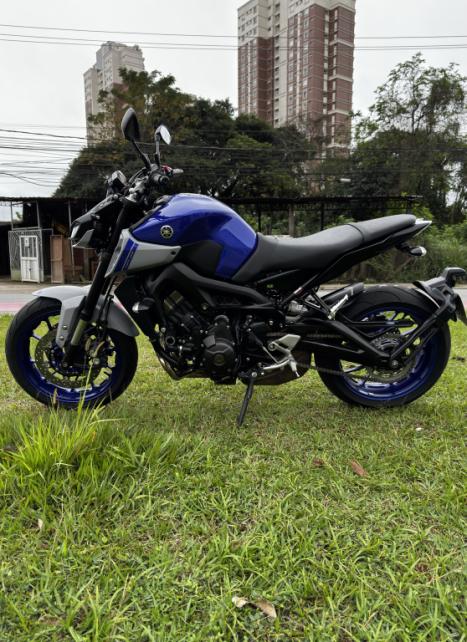 YAMAHA MT-09 850 ABS, Foto 4