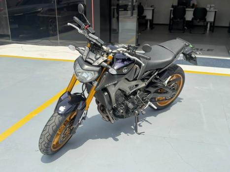 YAMAHA MT-09 850 ABS, Foto 2