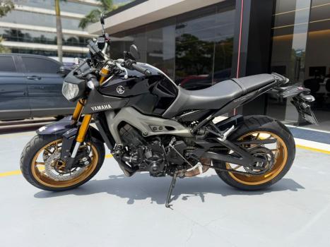 YAMAHA MT-09 850 ABS, Foto 4
