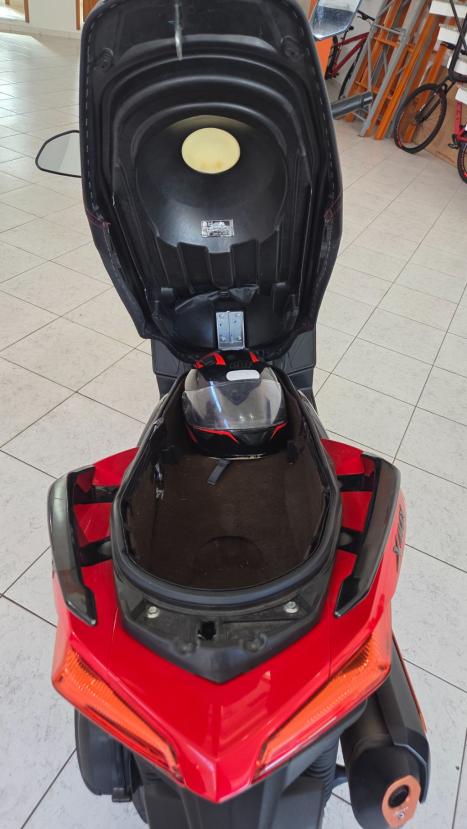YAMAHA Xmax 250 , Foto 7