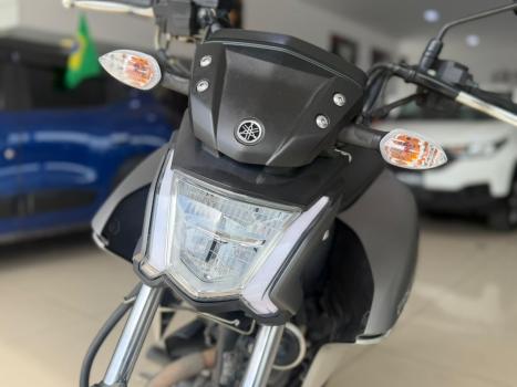 YAMAHA YBR 125 FACTOR  E, Foto 4