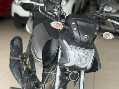 YAMAHA YBR 125 FACTOR  E, Foto 5