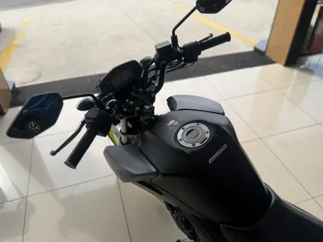 YAMAHA YBR 125 FACTOR  E, Foto 14