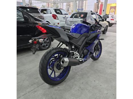 YAMAHA YZF R15 150 ABS, Foto 10