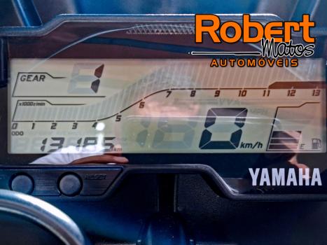 YAMAHA YZF R15 150 ABS, Foto 4