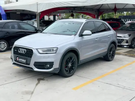 AUDI Q3 2.0 4P TFSI AMBIENTE QUATTRO S-TRONIC AUTOMTICO, Foto 3