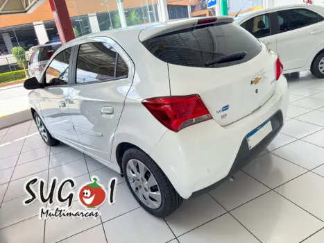 CHEVROLET Onix Hatch 1.4 4P FLEX LT, Foto 4