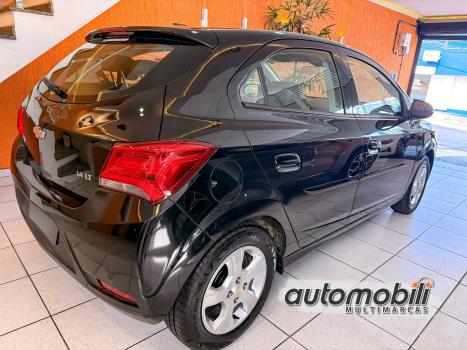 CHEVROLET Onix Hatch 1.4 4P FLEX LT, Foto 5