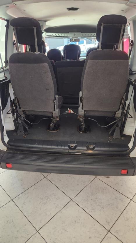 FIAT Doblo 1.8 16V 4P FLEX ESSENCE 7 LUGARES, Foto 3