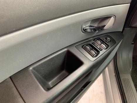 FIAT Linea 1.8 16V 4P FLEX ESSENCE, Foto 6