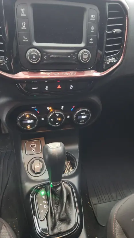 FIAT Toro 1.8 16V 4P FLEX FREEDOM AUTOMTICO, Foto 12