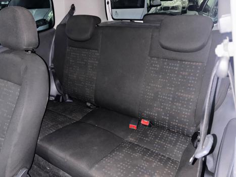 FIAT Uno 1.0 FLEX VIVACE, Foto 6