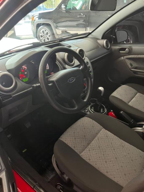 FORD Fiesta Hatch 1.6 4P, Foto 3