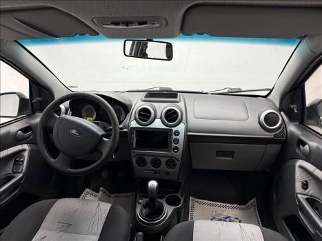 FORD Fiesta Hatch 1.6, Foto 16