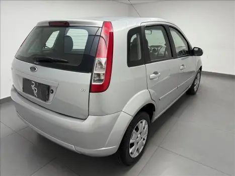 FORD Fiesta Hatch 1.6, Foto 5