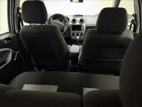FORD Fiesta Hatch 1.6, Foto 12