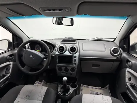 FORD Fiesta Hatch 1.6, Foto 15