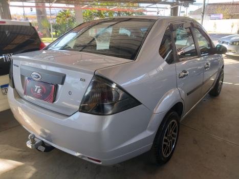 FORD Fiesta Sedan 1.6 4P ROCAM FLEX, Foto 4