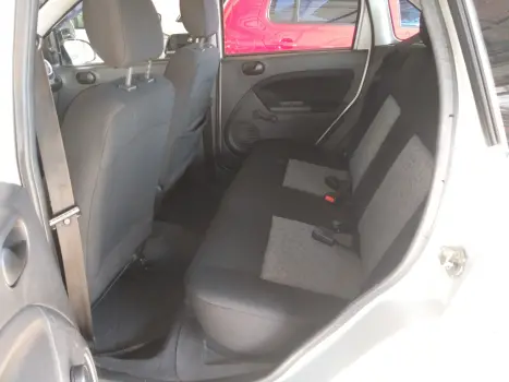 FORD Fiesta Sedan 1.6 4P ROCAM FLEX, Foto 6