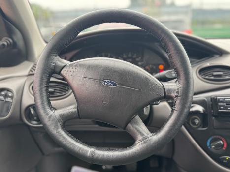 FORD Focus Hatch 1.6 4P, Foto 9