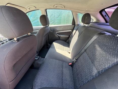 FORD Focus Hatch 2.0 16V 4P GHIA AUTOMTICO, Foto 3