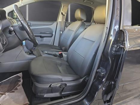 FORD Focus Sedan 1.6 16V 4P GL FLEX, Foto 9