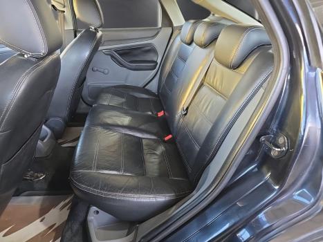 FORD Focus Sedan 1.6 16V 4P GL FLEX, Foto 10