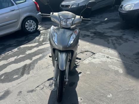 HONDA Biz 100 +, Foto 3
