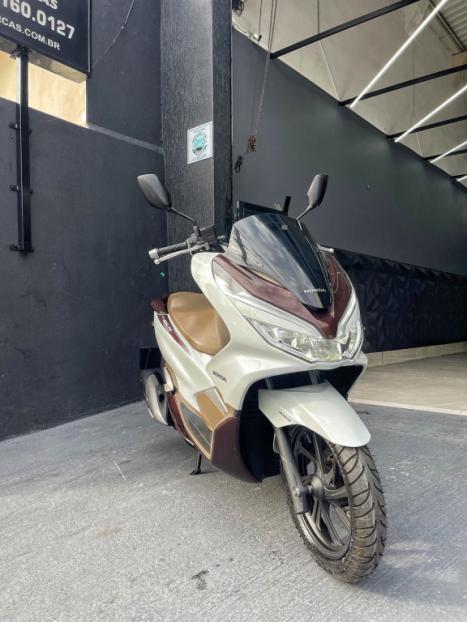 HONDA PCX 150 DLX, Foto 2