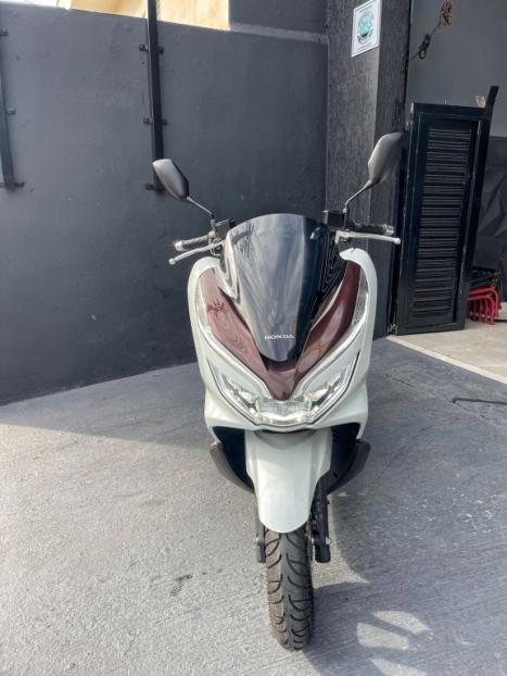 HONDA PCX 150 DLX, Foto 3