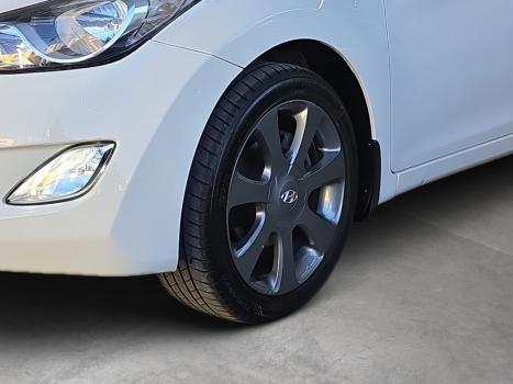 HYUNDAI Elantra 1.8 16V 4P, Foto 8