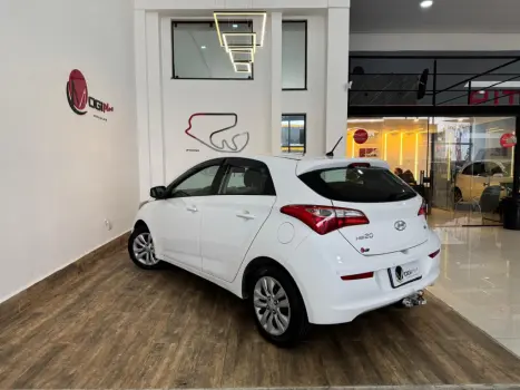 HYUNDAI HB 20 Hatch 1.6 16V 4P COMFORT STYLE FLEX, Foto 4
