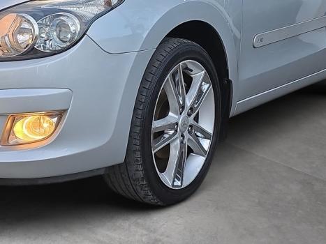 HYUNDAI I30 2.0 16V 4P GLS, Foto 8