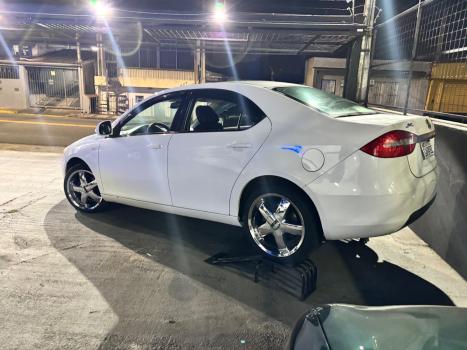 JAC J5 Sedan 1.5 16V 4P, Foto 2