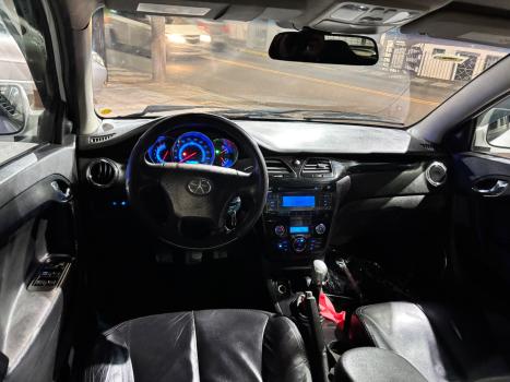 JAC J5 Sedan 1.5 16V 4P, Foto 3