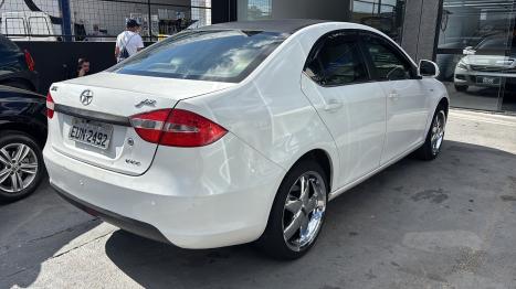 JAC J5 Sedan 1.5 16V 4P, Foto 4
