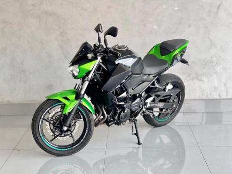 KAWASAKI Z 400 ABS, Foto 1