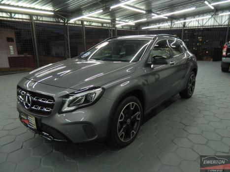 MERCEDES-BENZ GLA 200 1.6 16V 4P FLEX CGI NIGHT TURBO AUTOMTICO, Foto 3