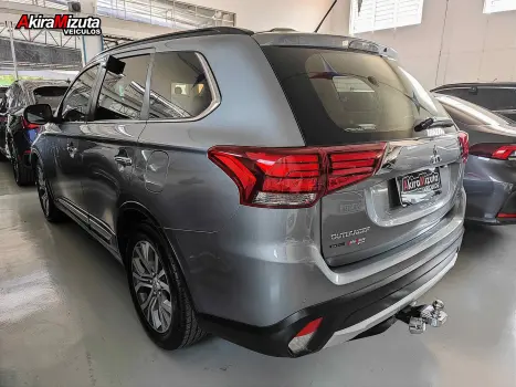 MITSUBISHI Outlander 2.2 16V 4P 4X4 HPE-S AWD DIESEL AUTOMTICO, Foto 13