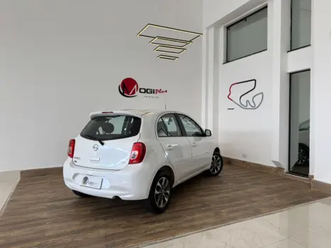 NISSAN March 1.0 16V 4P SV FLEX, Foto 4