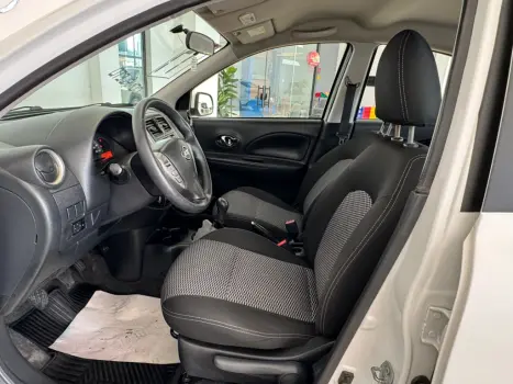 NISSAN March 1.0 16V 4P SV FLEX, Foto 9
