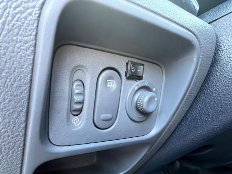 RENAULT Clio Sedan 1.0 16V 4P RT, Foto 16