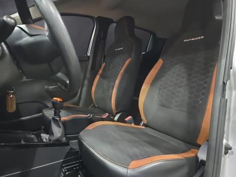 RENAULT Kwid 1.0 12V 4P SCE FLEX OUTSIDER, Foto 2