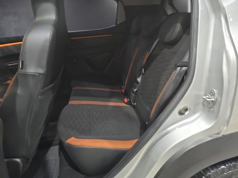 RENAULT Kwid 1.0 12V 4P SCE FLEX OUTSIDER, Foto 11