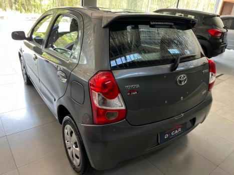 TOYOTA Etios Hatch 1.3 16V 4P FLEX XS, Foto 11