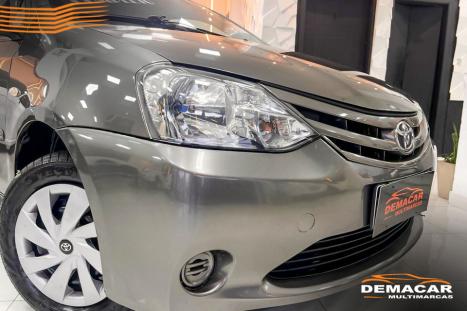 TOYOTA Etios Hatch 1.3 16V 4P FLEX X, Foto 6