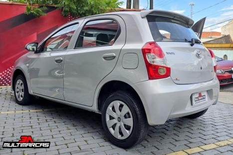 TOYOTA Etios Hatch 1.3 16V 4P FLEX X, Foto 5