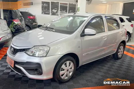 TOYOTA Etios Hatch 1.3 16V 4P FLEX X AUTOMTICO, Foto 4